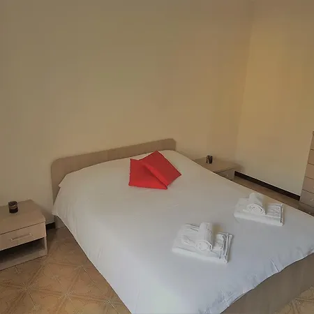 Sonia House 1 Πανσιόν